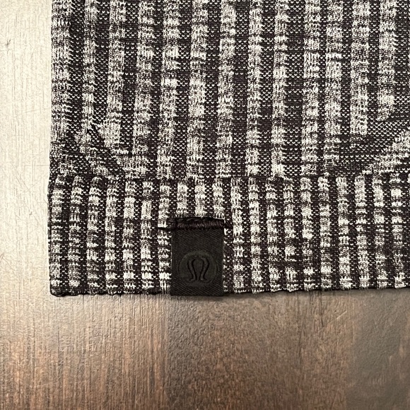 Women’s Lululemon long sleeve sweater print Swift shirt - Picture 1 of 4